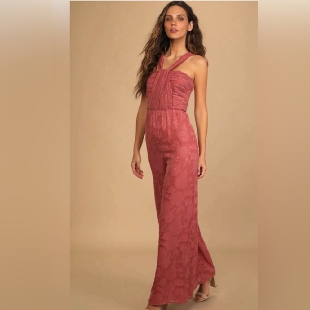 NWT Lulu’s Lace Jumpsuit